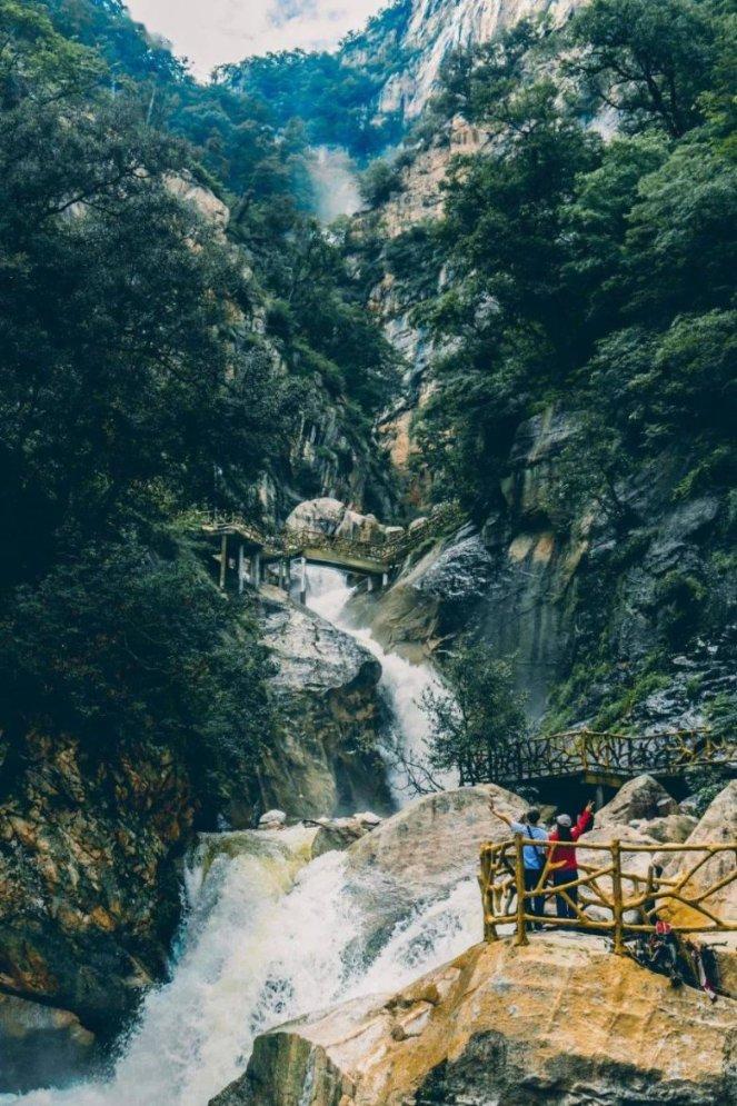 拯救隧道中的祖父